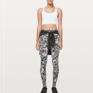 Lululemon Fast And Free Tight 28" Reflective Garden Night